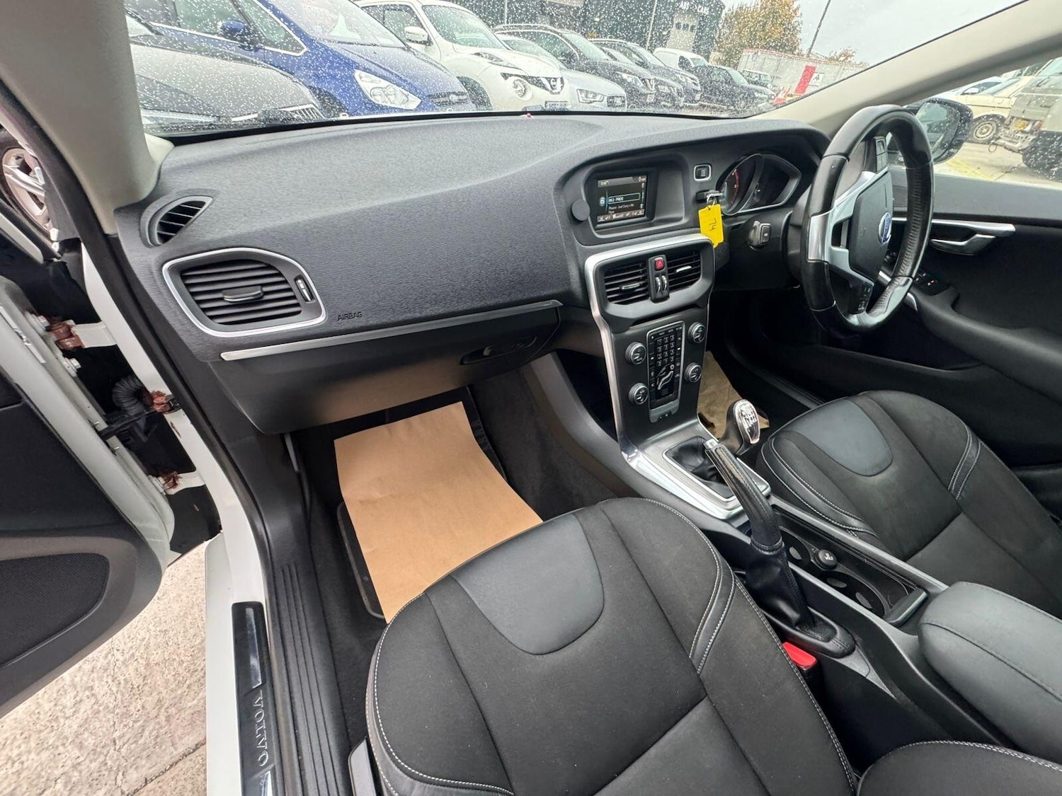 Used Volvo V40 2012 for sale - 76398798: Photo 16