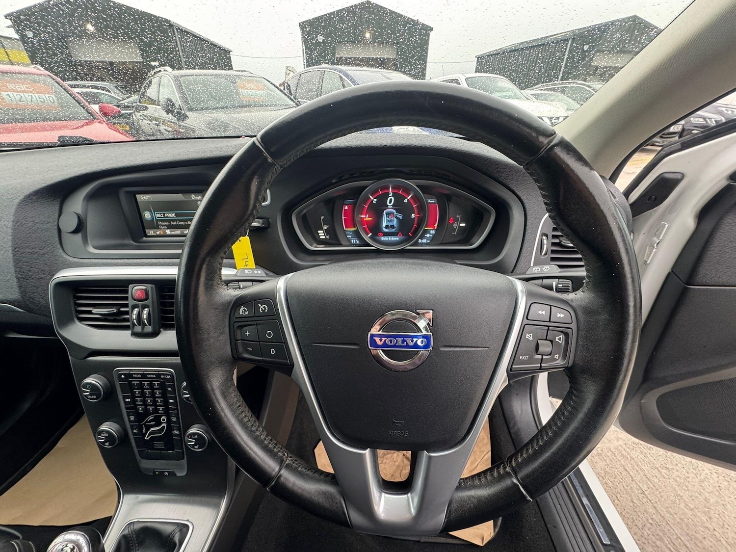 Used Volvo V40 2012 for sale - 76398798: Photo 27