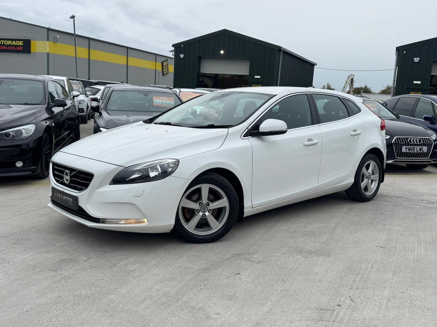 Used Volvo V40 2012 for sale - 76398798: Photo 3