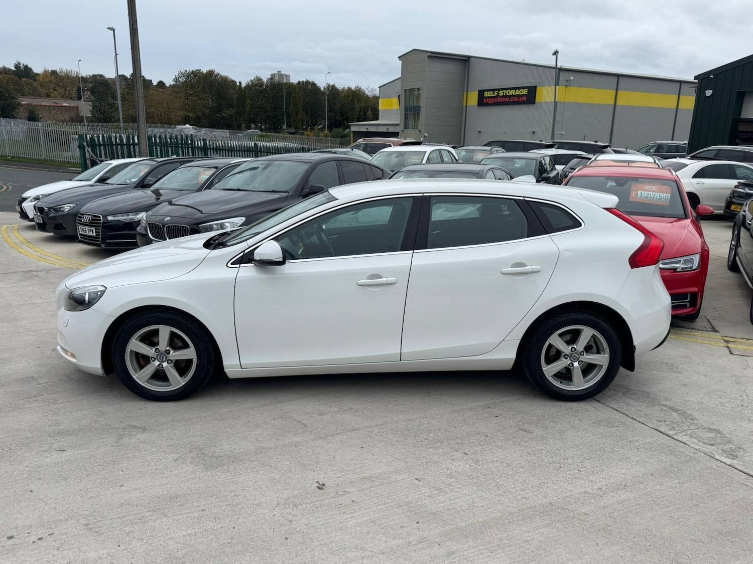 Used Volvo V40 2012 for sale - 76398798: Photo 8