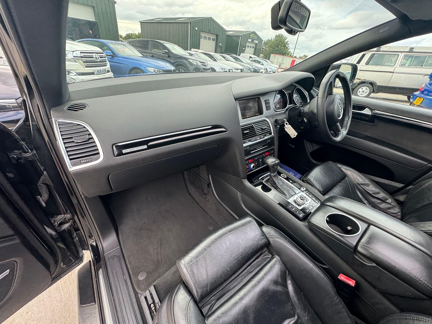 Used Audi Q7 2011 for sale - 76360931: Photo 16