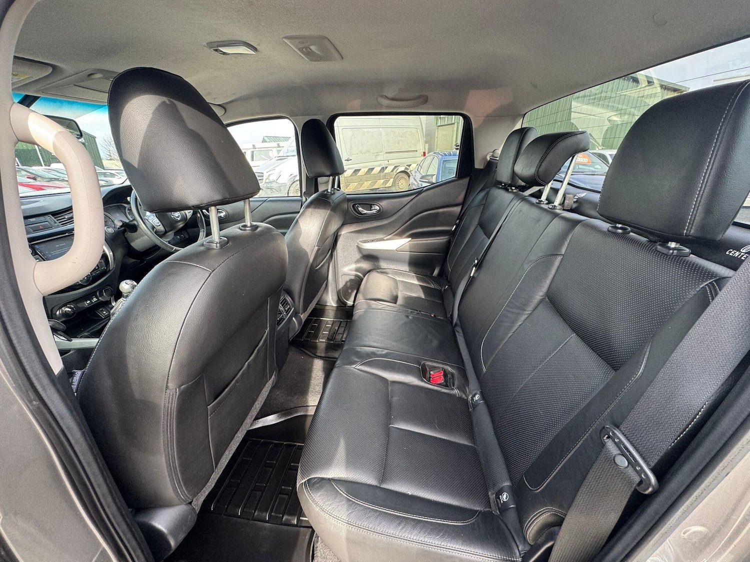 Used Nissan Navara 2016 for sale - 77710065: Photo 25