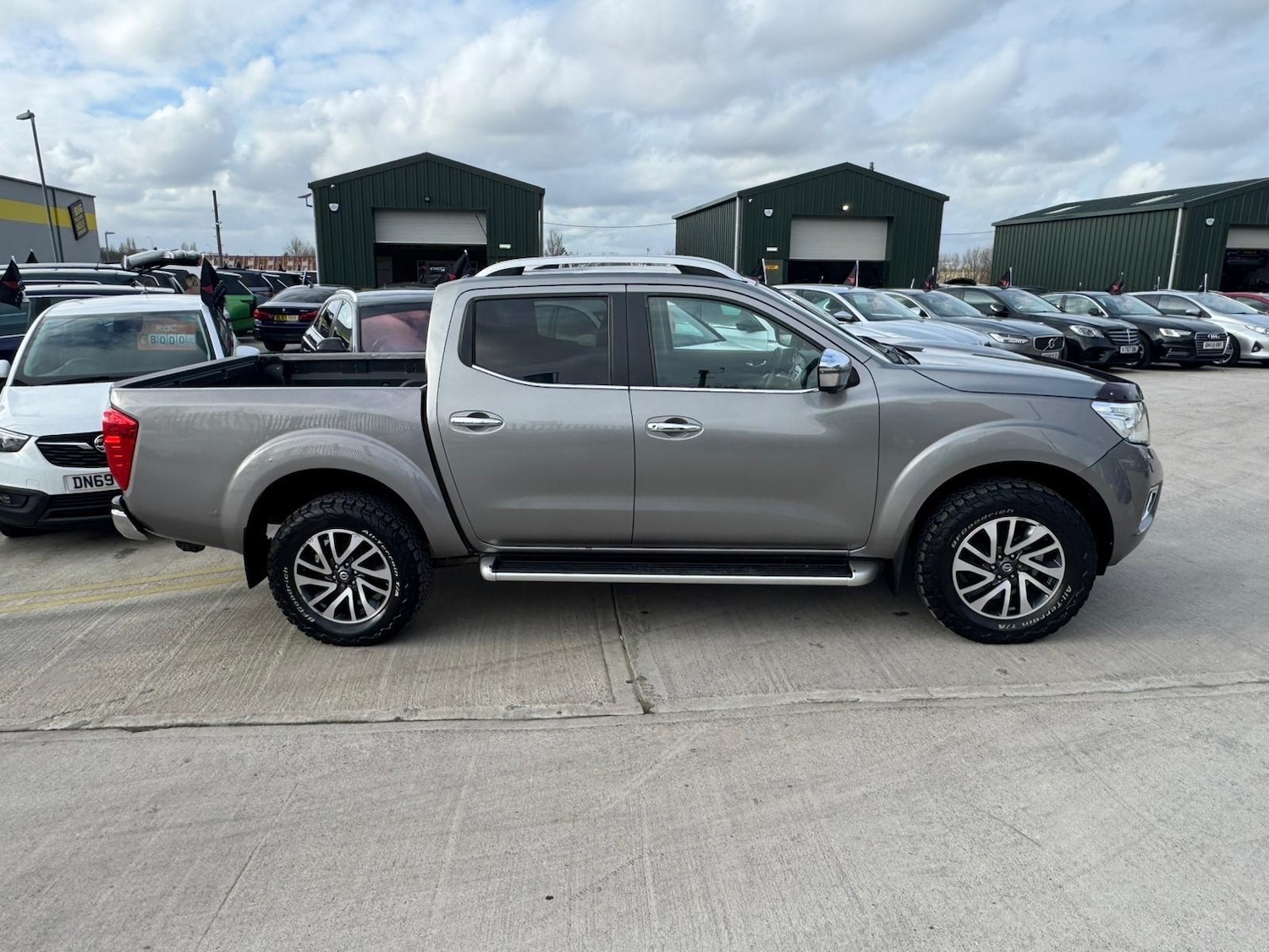 Used Nissan Navara 2016 for sale - 77710065: Photo 8