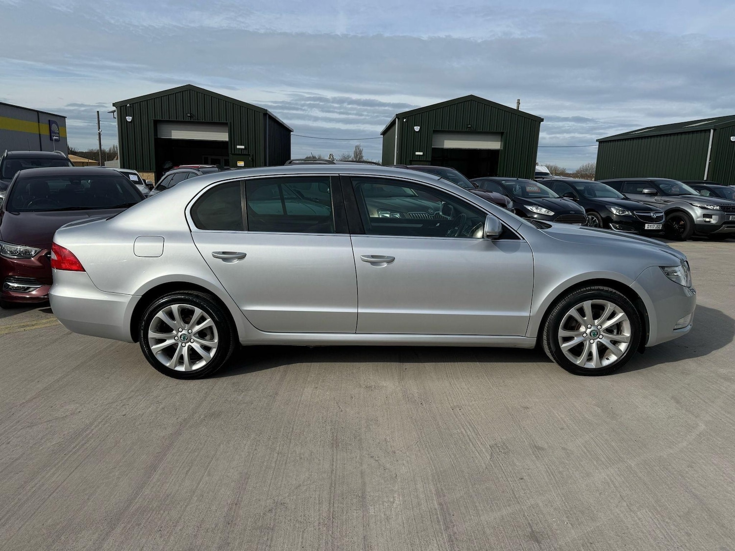 Used Skoda Superb 2011 for sale - 76995936: Photo 10