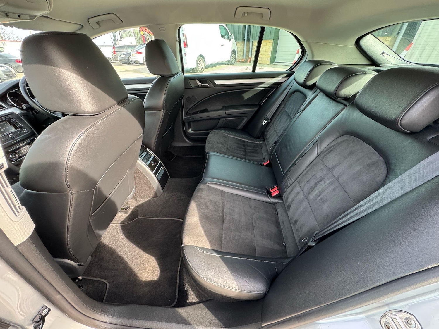 Used Skoda Superb 2011 for sale - 76995936: Photo 20