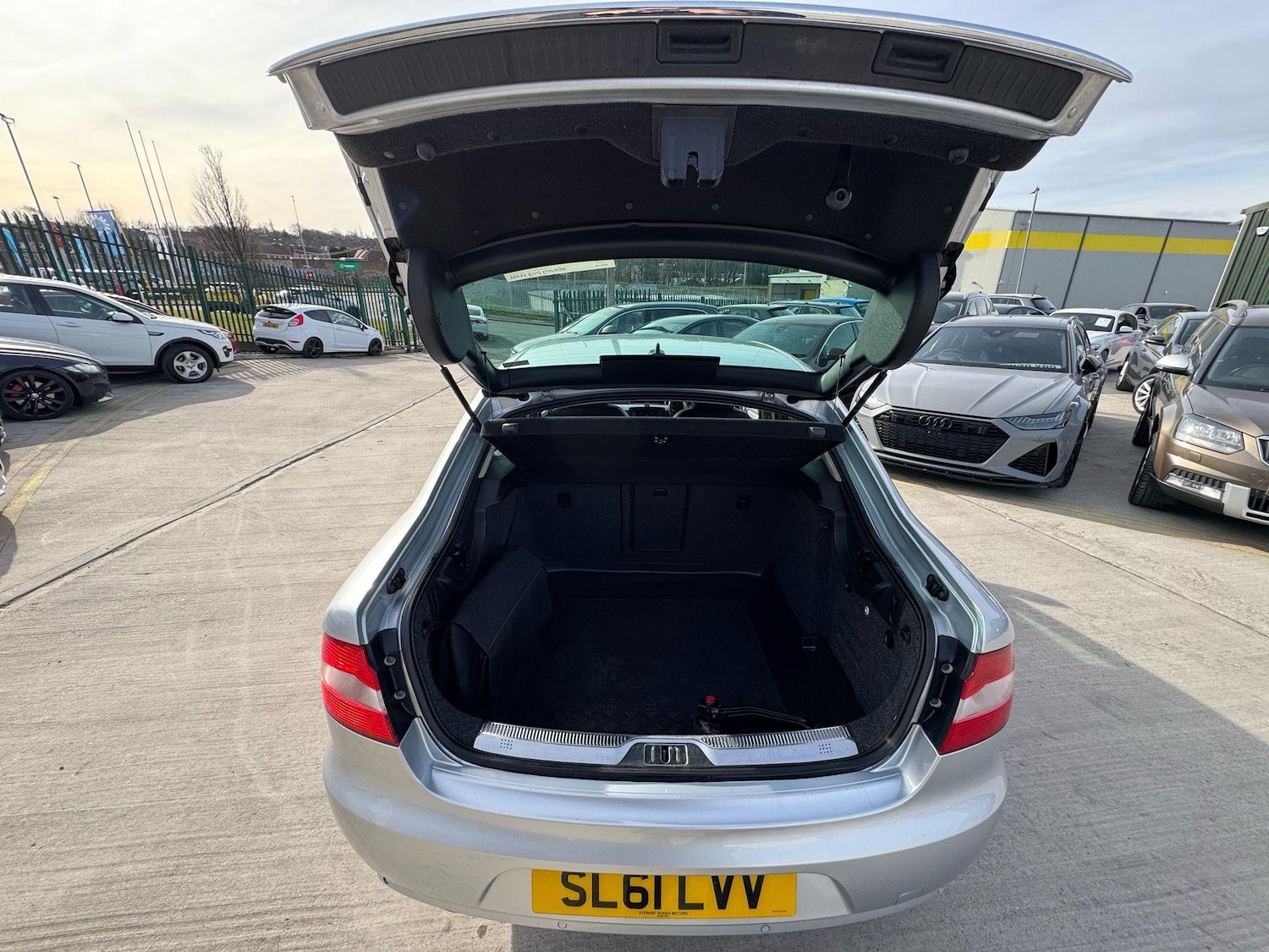 Used Skoda Superb 2011 for sale - 76995936: Photo 25