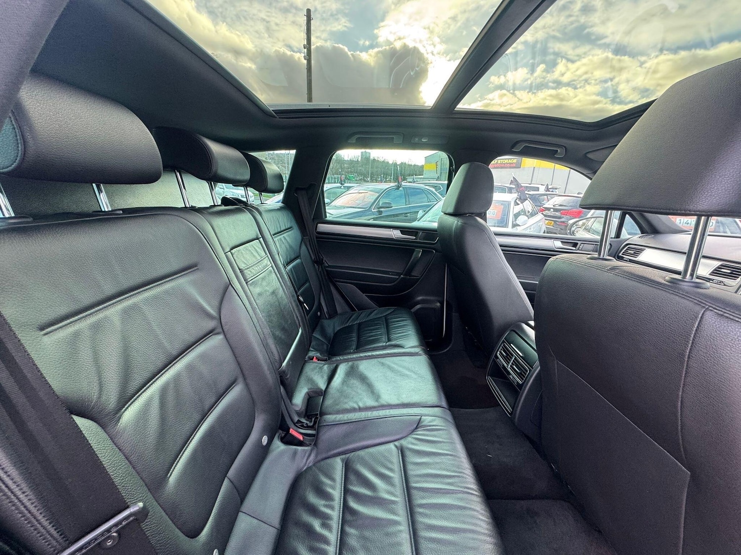 Used Volkswagen Touareg 2015 for sale - 77892202: Photo 21