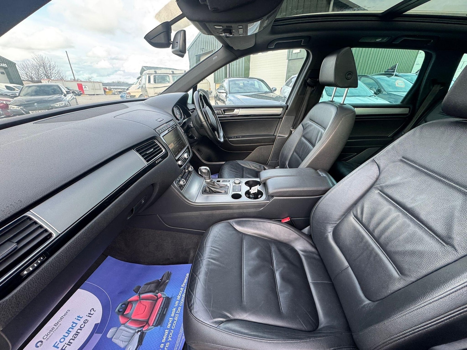 Used Volkswagen Touareg 2015 for sale - 77892202: Photo 28