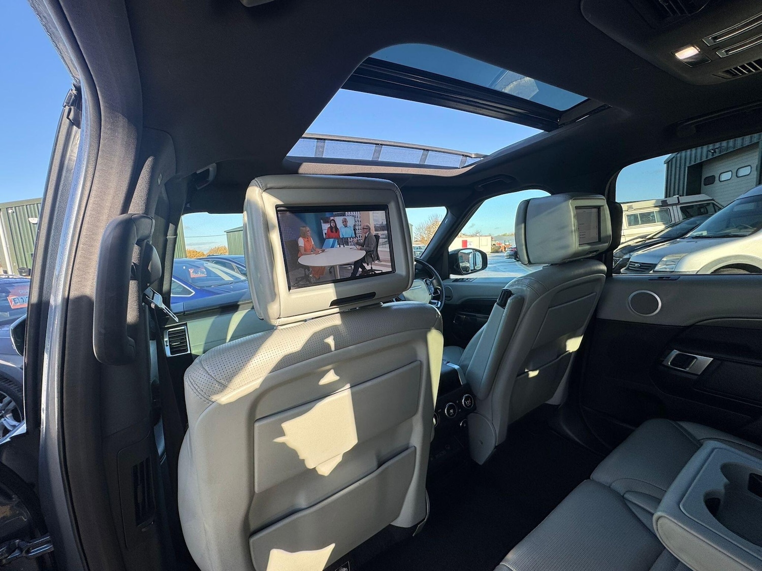 Used Land Rover Discovery 2018 for sale - 76550291: Photo 24