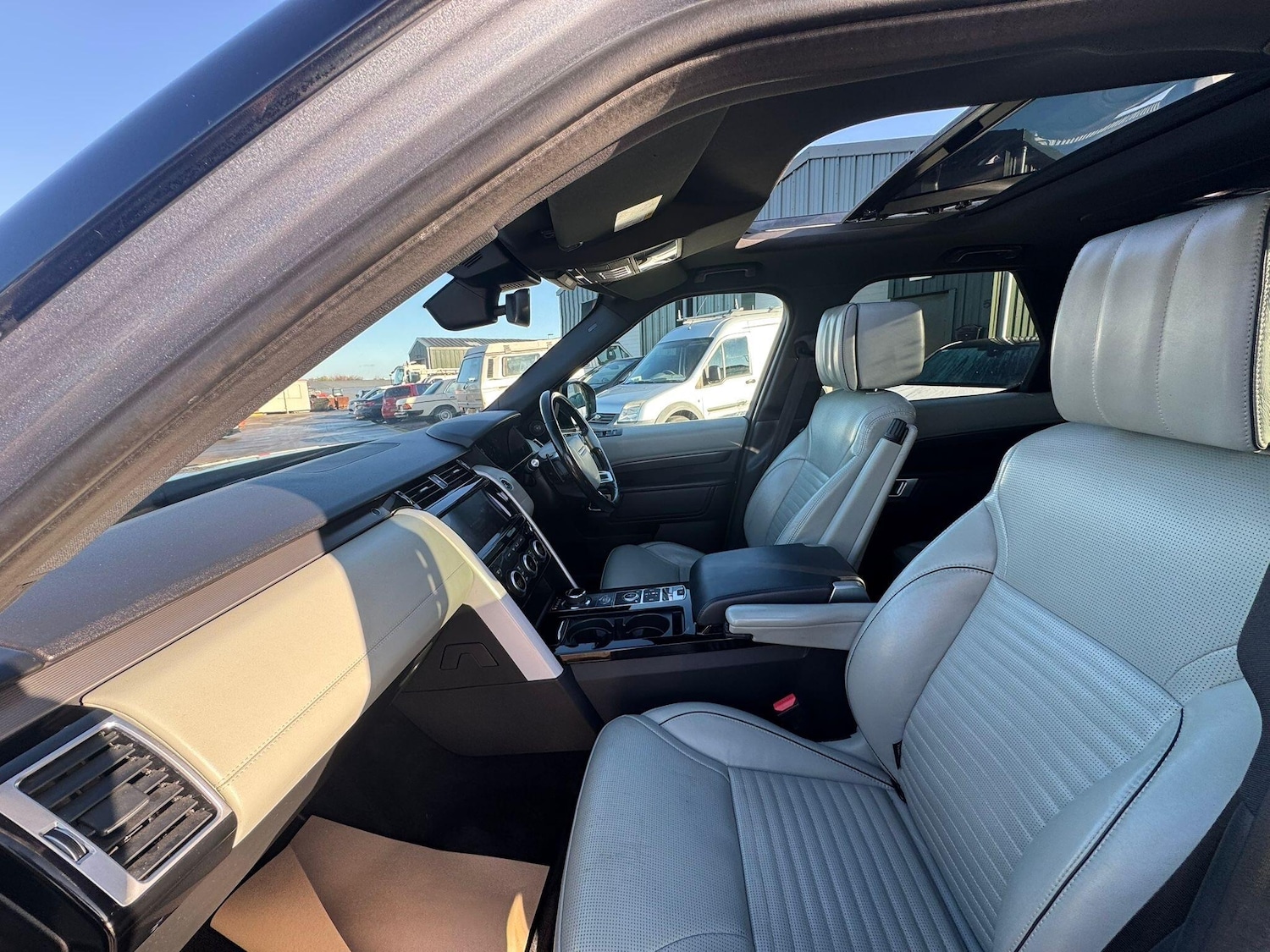 Used Land Rover Discovery 2018 for sale - 76550291: Photo 29