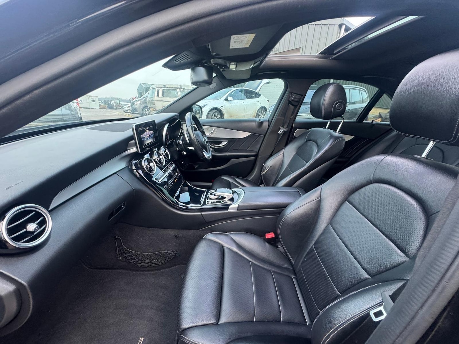 Used Mercedes-Benz C Class 2016 for sale - 77358679: Photo 29