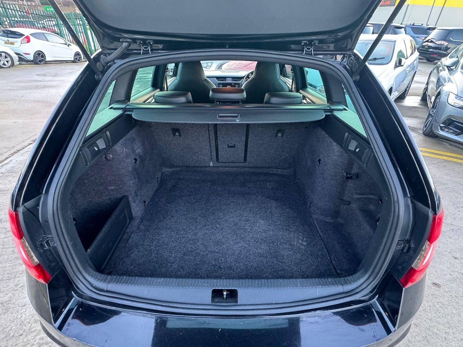 Used Skoda Octavia 2015 for sale - 77238396: Photo 24