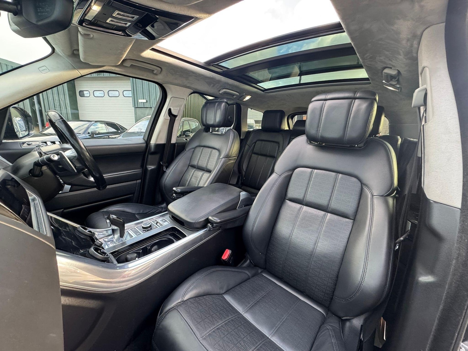 Used Land Rover Range Rover Sport 2018 for sale - 76952403: Photo 30