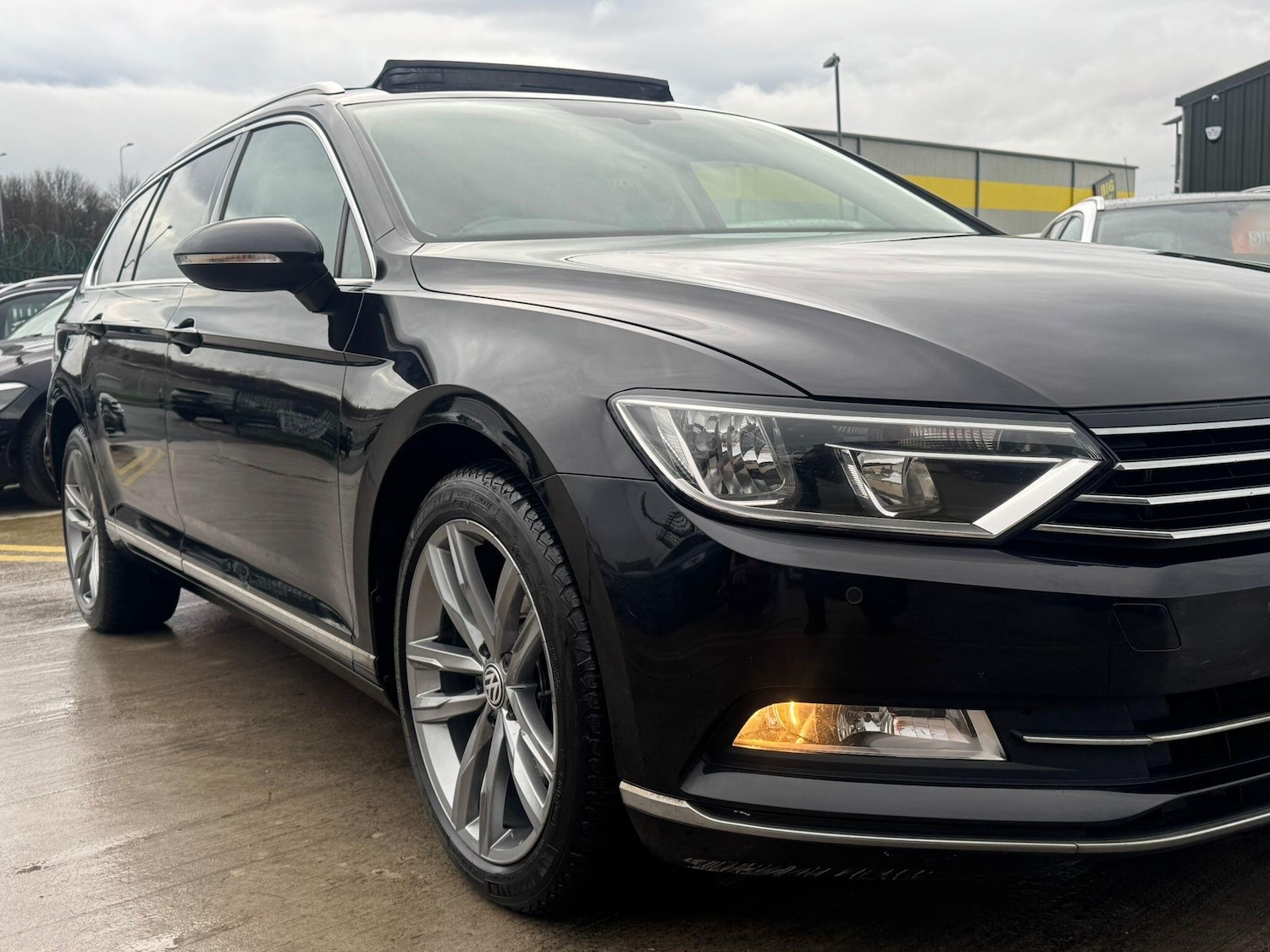 Used Volkswagen Passat 2016 for sale - 76975748: Photo 2