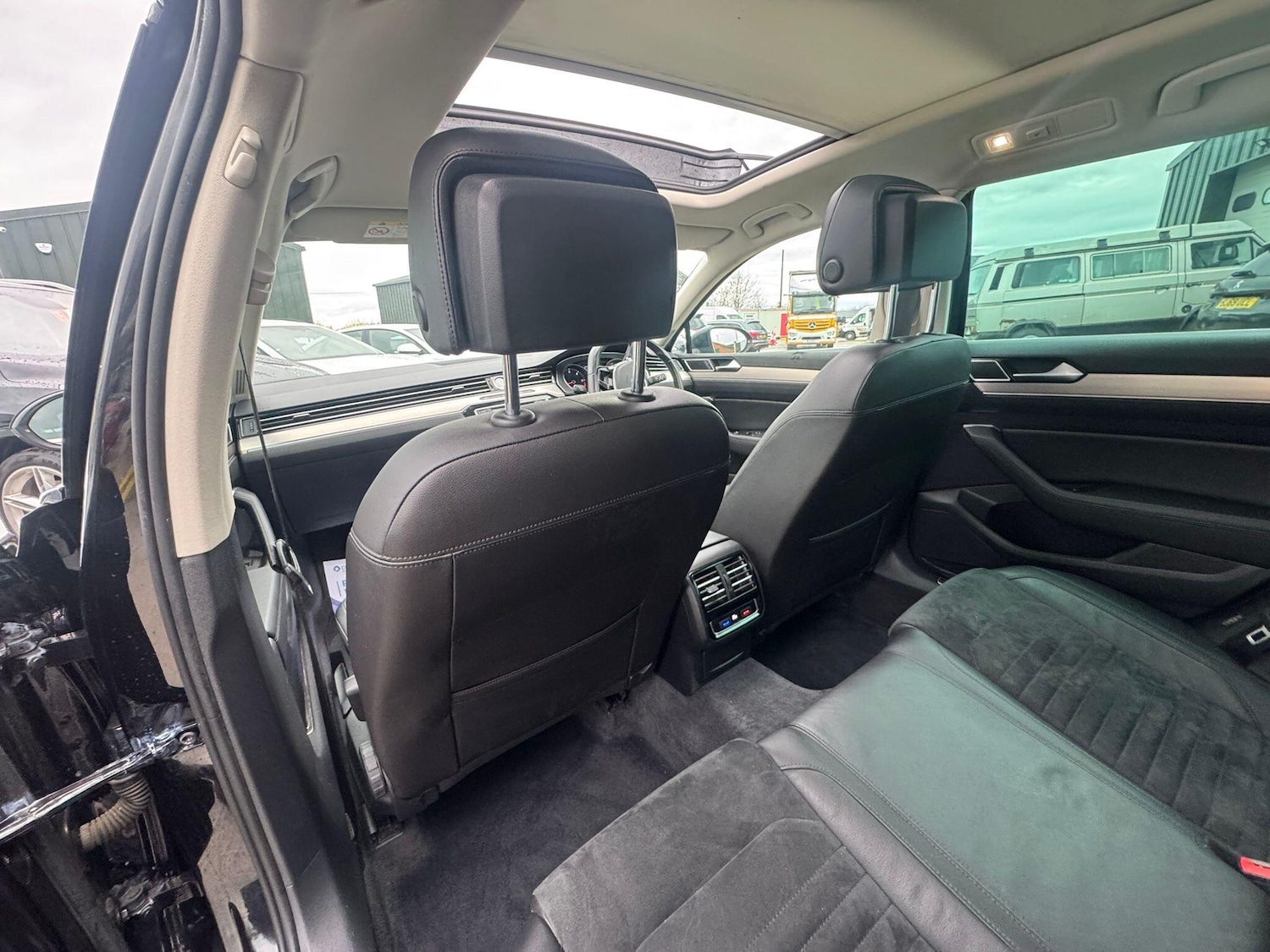 Used Volkswagen Passat 2016 for sale - 76975748: Photo 24