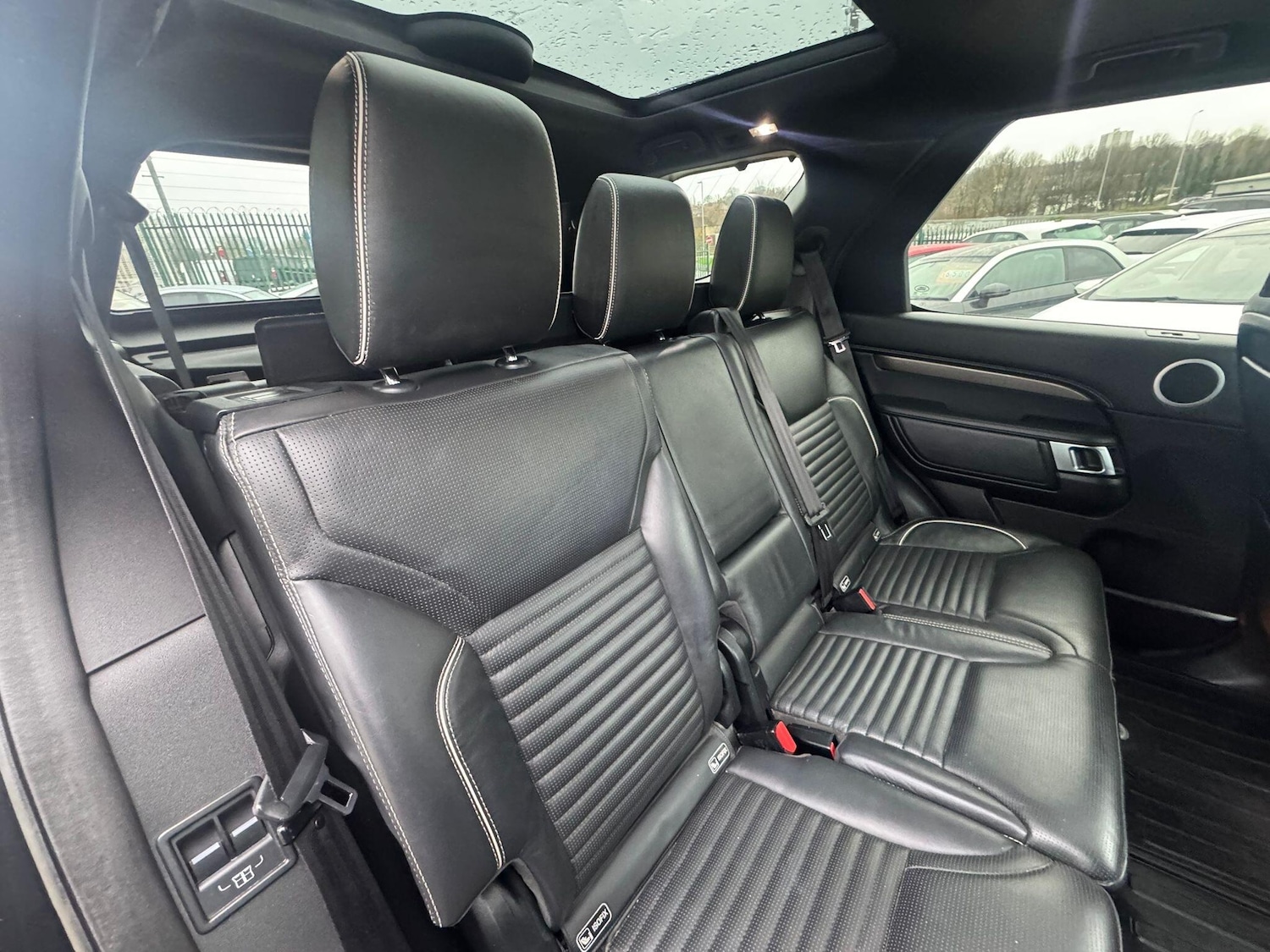 Used Land Rover Discovery 2018 for sale - 77029089: Photo 19