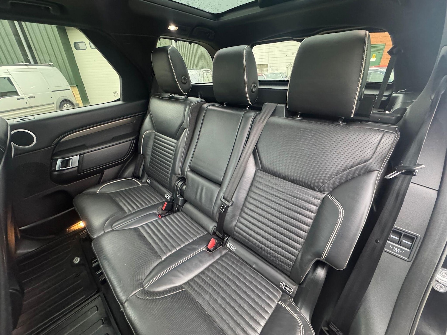 Used Land Rover Discovery 2018 for sale - 77029089: Photo 22