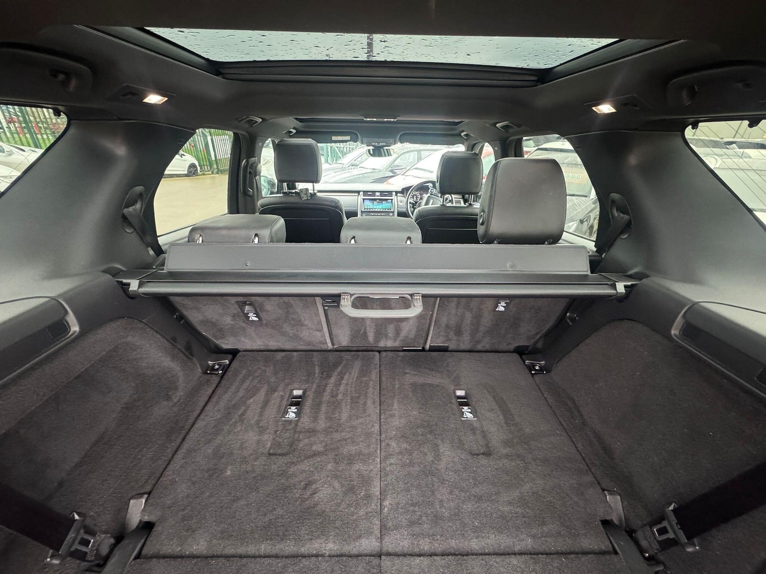 Used Land Rover Discovery 2018 for sale - 77029089: Photo 26