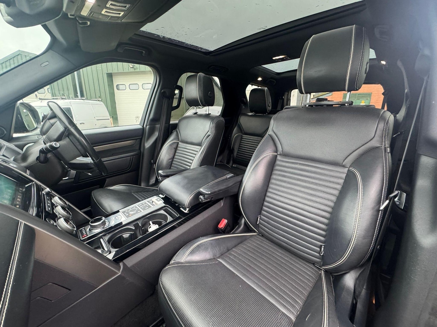 Used Land Rover Discovery 2018 for sale - 77029089: Photo 30