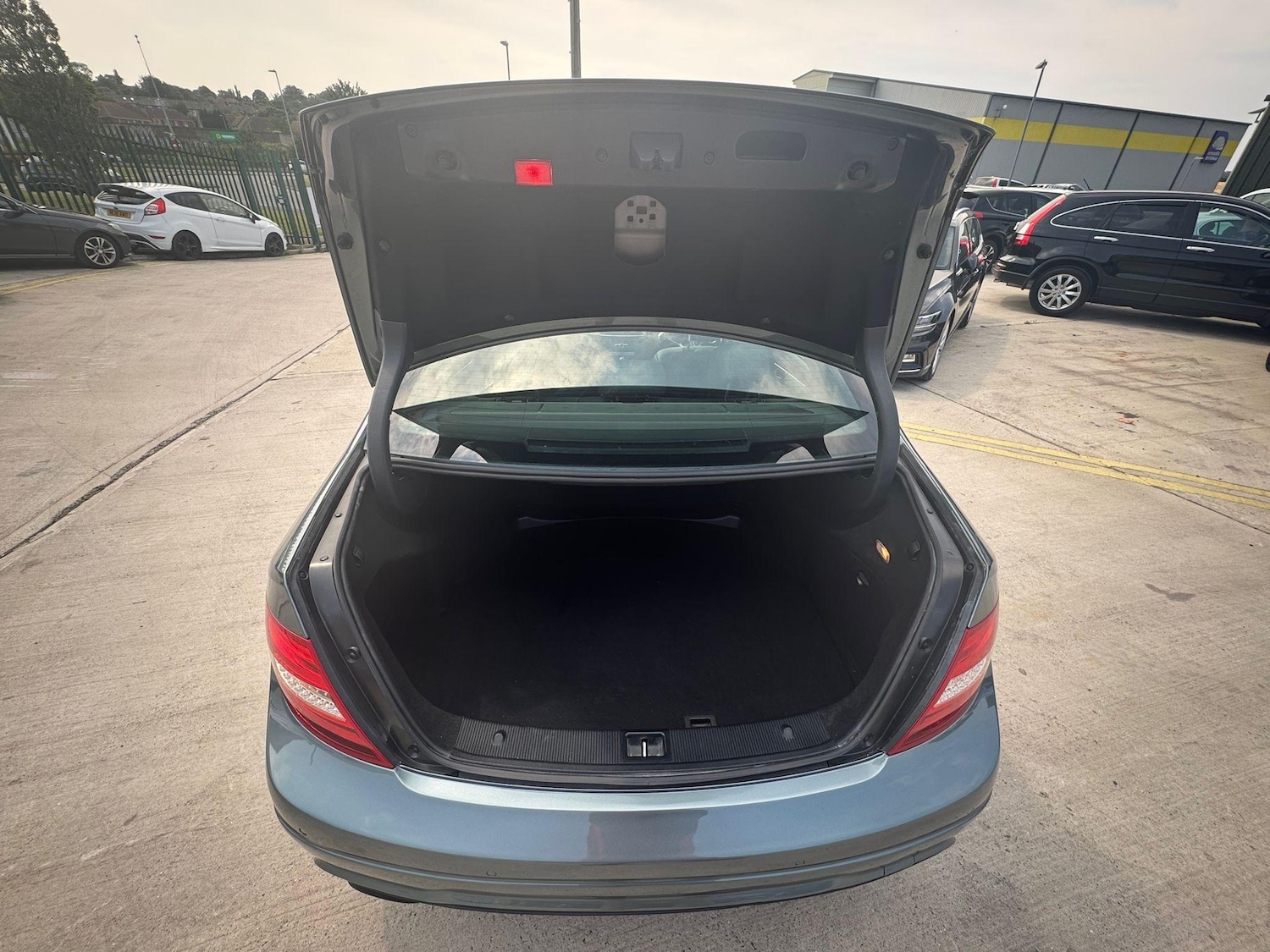 Used Mercedes-Benz C Class 2012 for sale - 75448959: Photo 16
