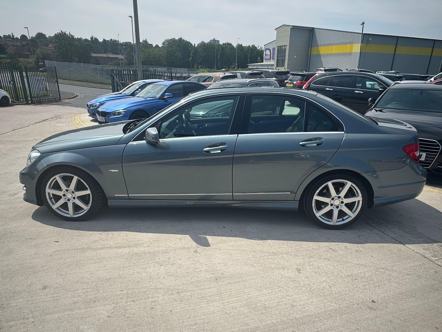 Used Mercedes-Benz C Class 2012 for sale - 75448959: Photo 8