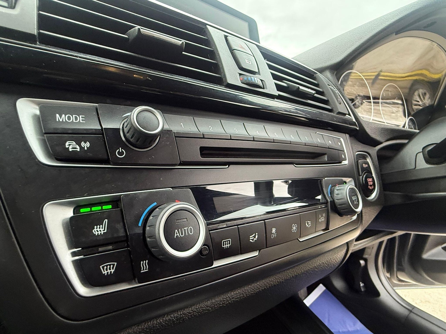 Used BMW 3 Series 2015 for sale - 76137468: Photo 24