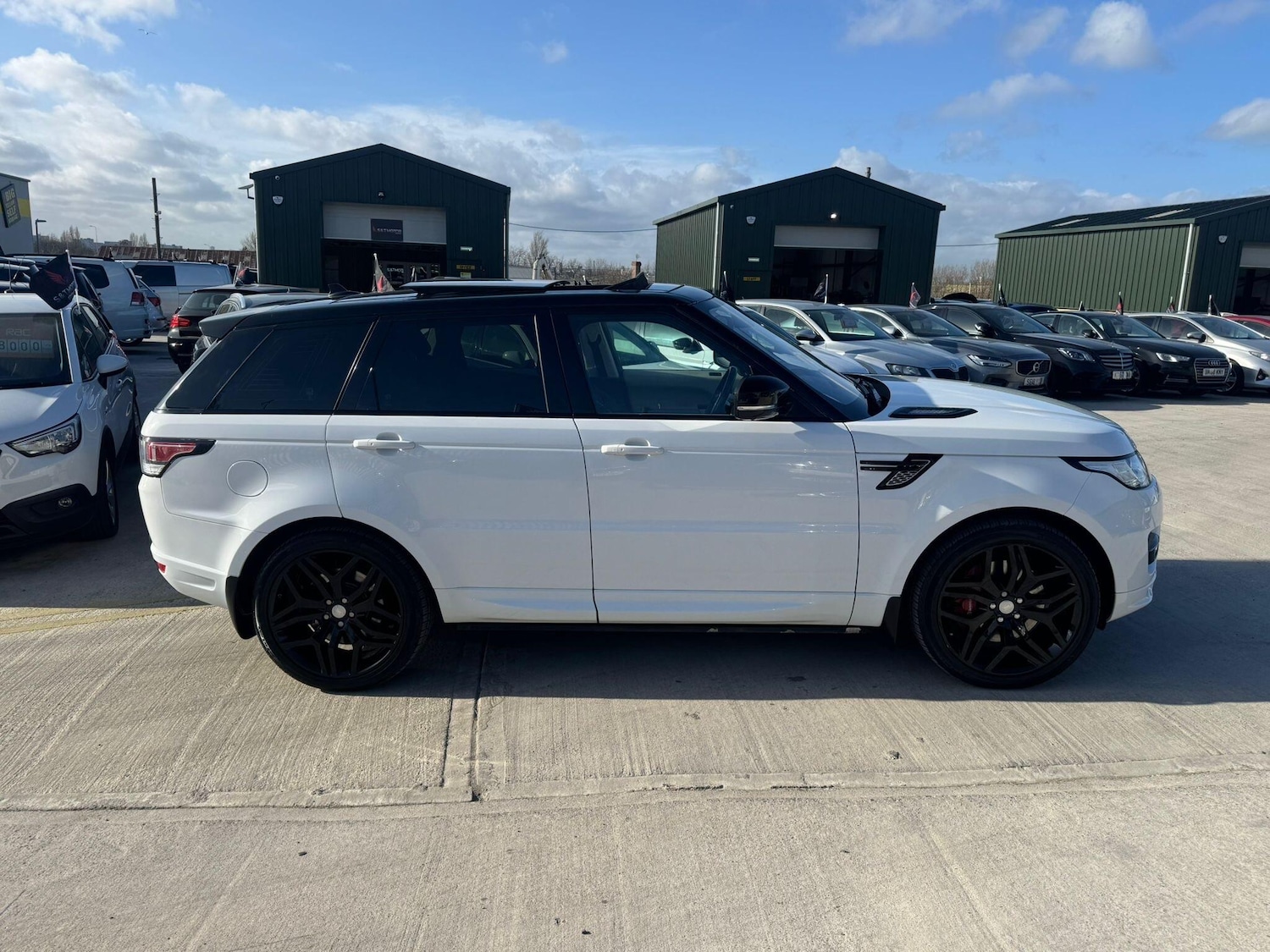 Used Land Rover Range Rover Sport 2015 for sale - 77892246: Photo 11