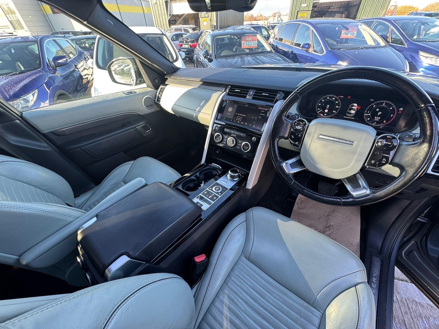 Used Land Rover Discovery 2018 for sale - 76991960: Photo 15