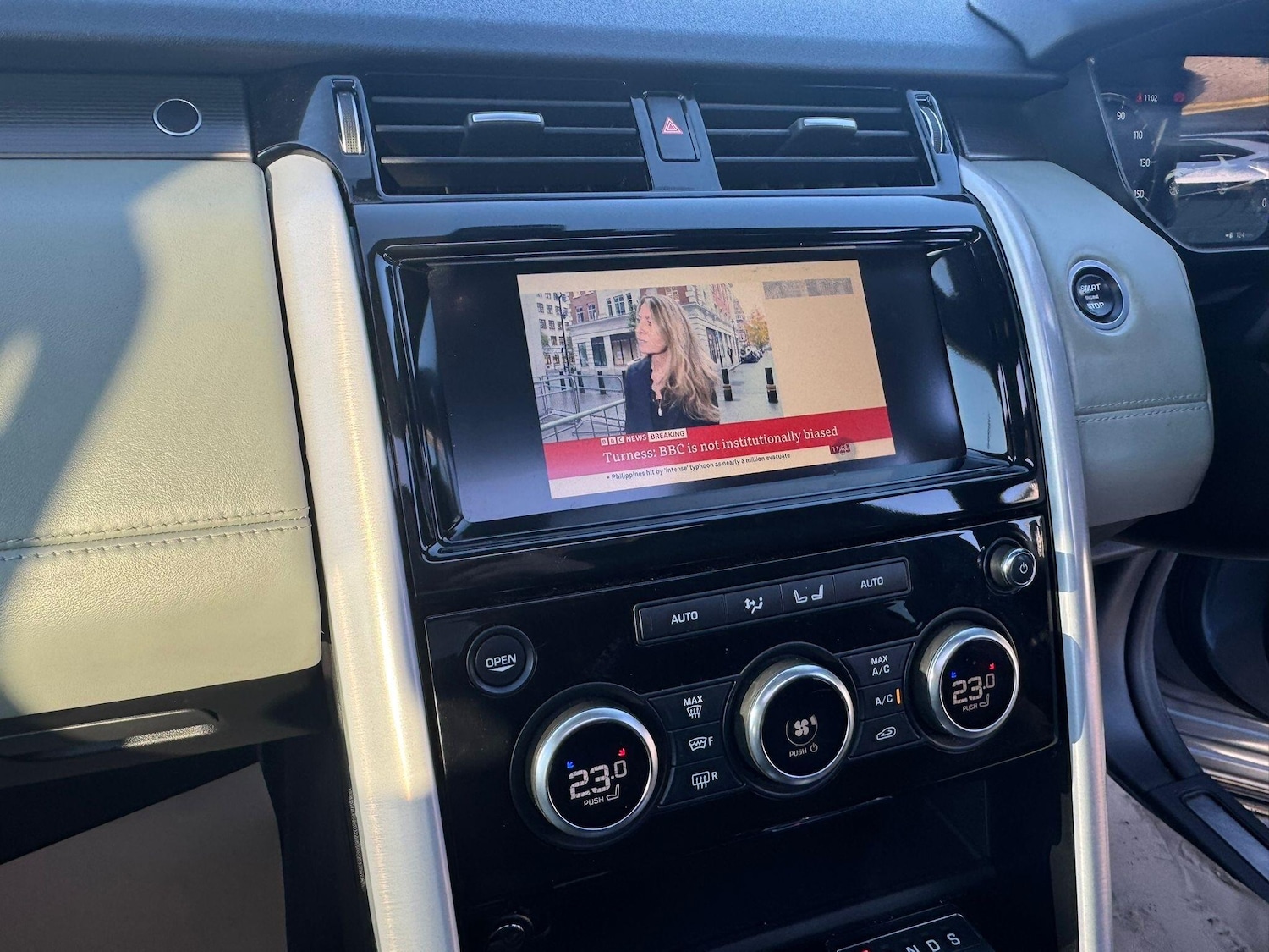 Used Land Rover Discovery 2018 for sale - 76991960: Photo 25