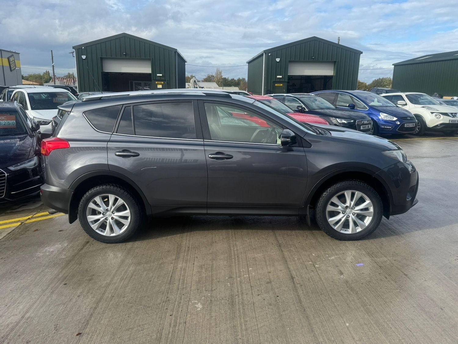 Used Toyota RAV4 2013 for sale - 76337002: Photo 10