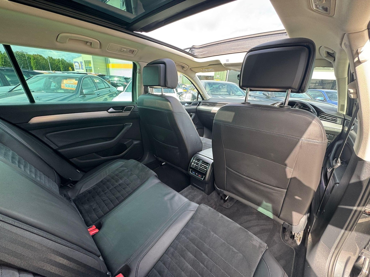 Used Volkswagen Passat for sale - 76990760: Photo 19