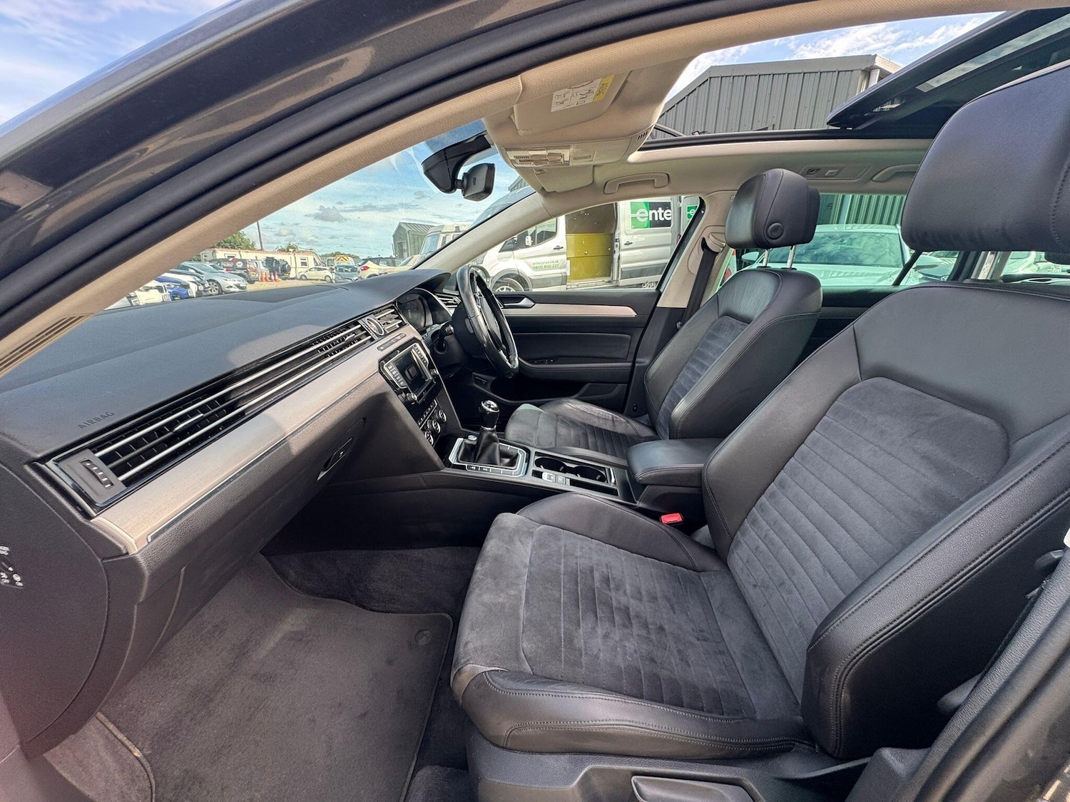 Used Volkswagen Passat for sale - 76990760: Photo 26