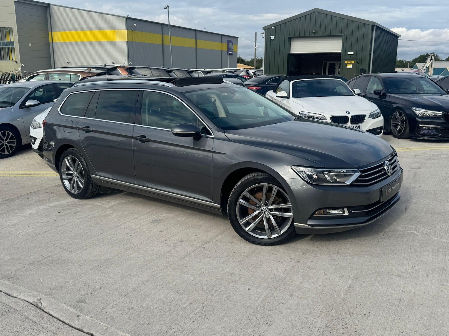 Used Volkswagen Passat for sale - 76990760: Photo 5