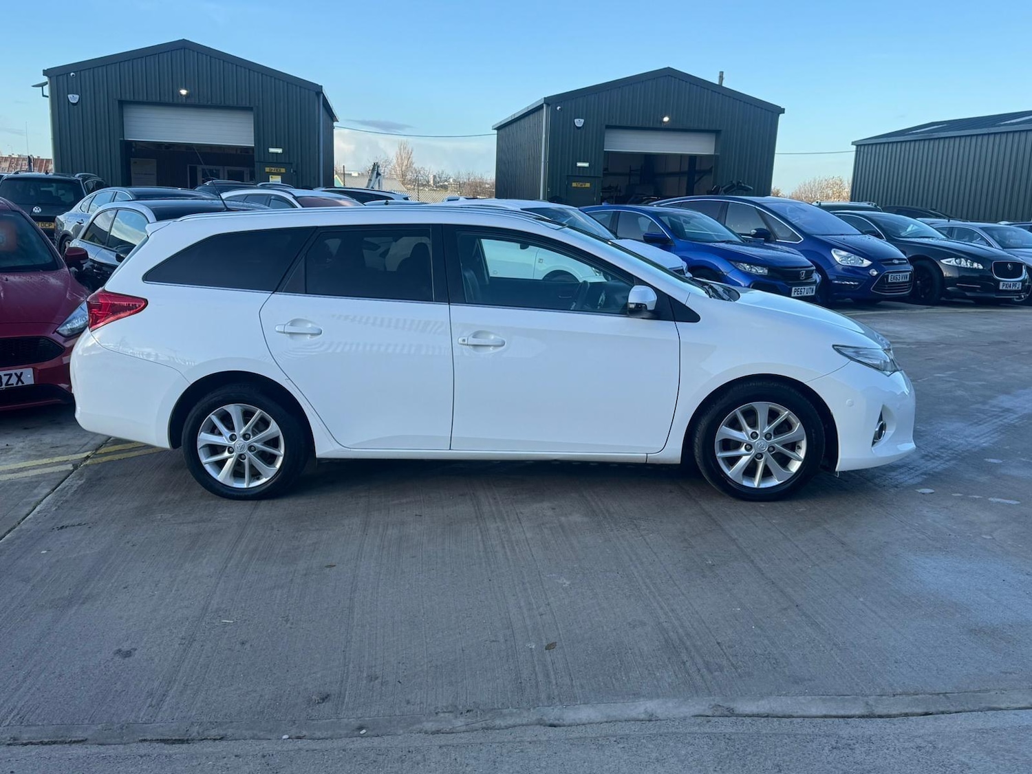 Used Toyota Auris 2013 for sale - 76802235: Photo 10