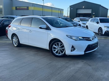 Used Toyota Auris 2013 for sale - 76802235: Photo