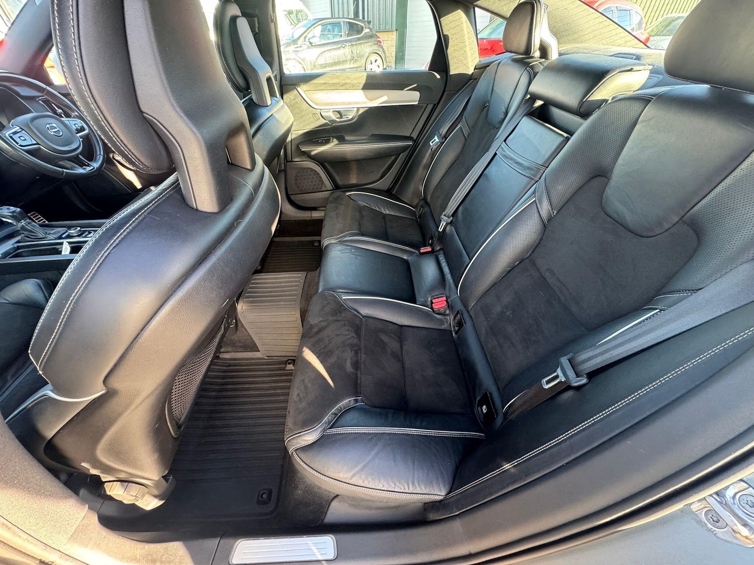 Used Volvo S90 2018 for sale - 76658665: Photo 18