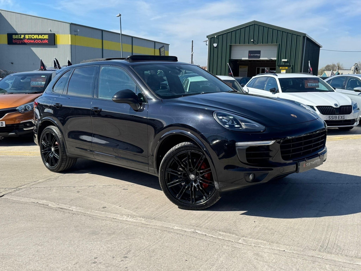 Used Porsche Cayenne 2016 for sale - 78157253: Photo 2