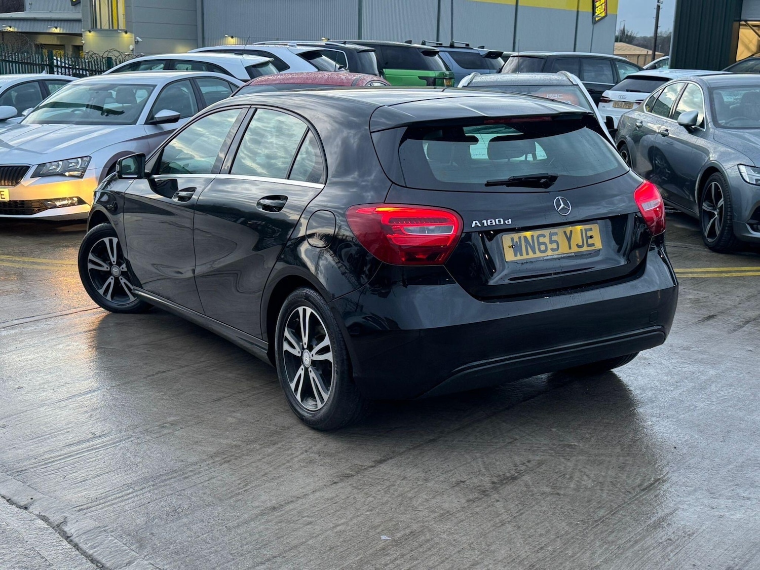 Used Mercedes-Benz A-Class 2015 for sale - 77156079: Photo 4