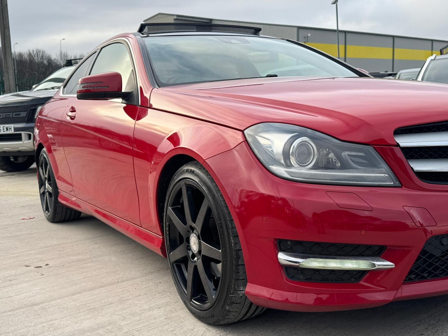 Used Mercedes-Benz C Class 2014 for sale - 77103689: Photo 2