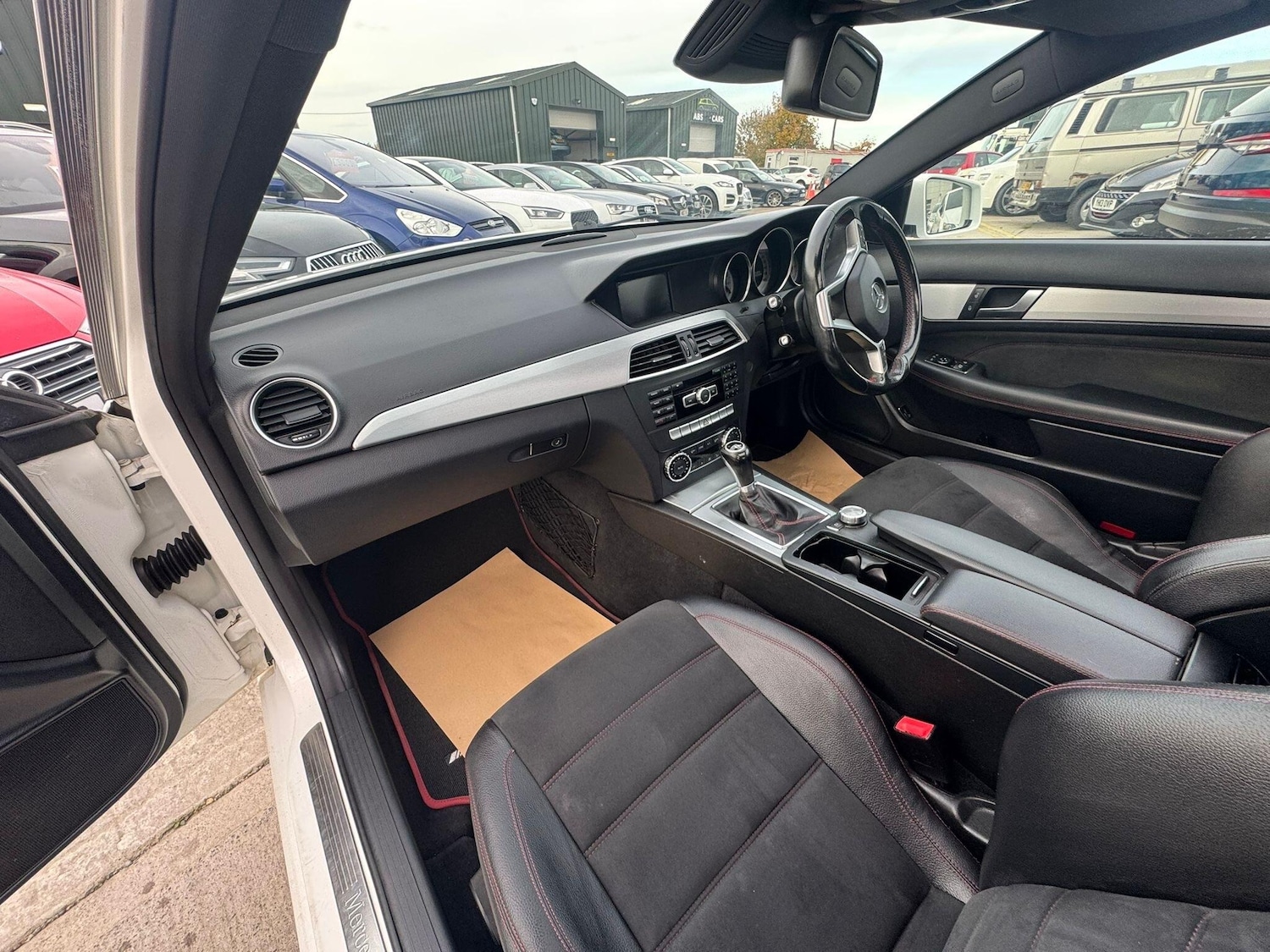 Used Mercedes-Benz C Class 2012 for sale - 76424144: Photo 22