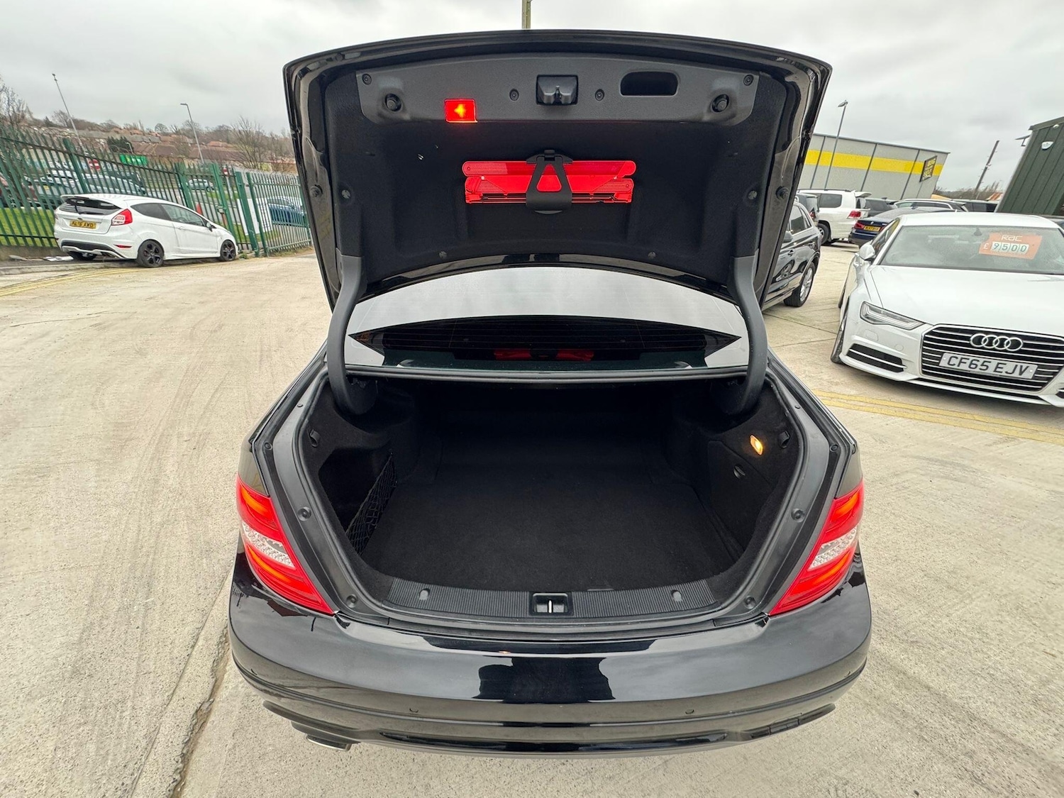 Used Mercedes-Benz C Class for sale - 77647017: Photo 24