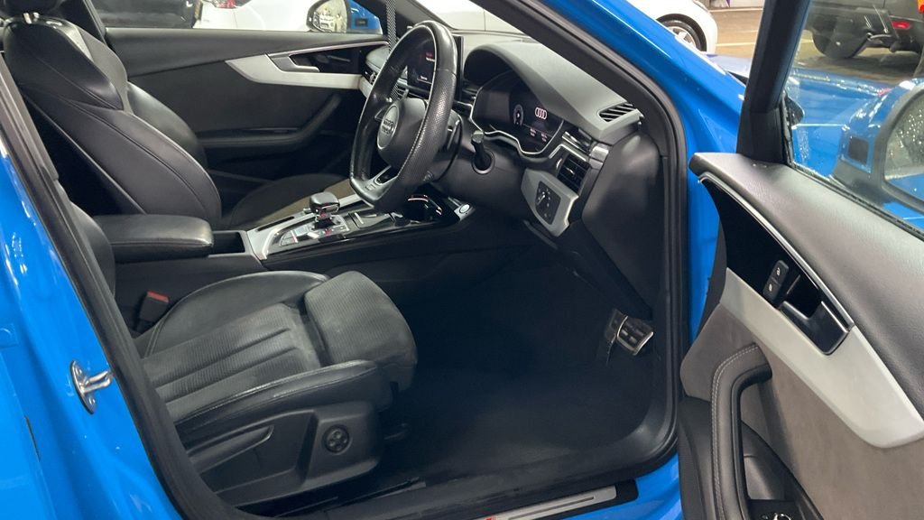 Used Audi A4 2020 for sale - 76731260: Photo 2