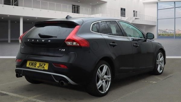 Used Volvo V40 2018 for sale - 77072696: Photo 4