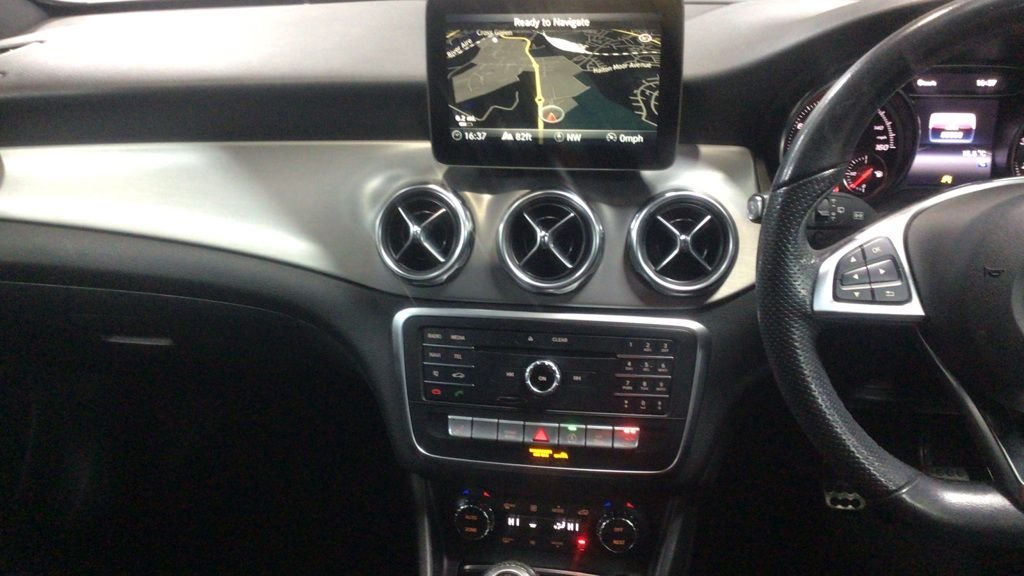 Used Mercedes-Benz GLA 2018 for sale - 76356455: Photo 3