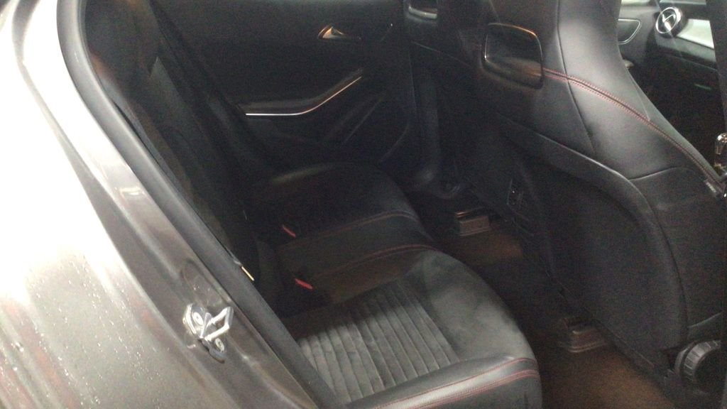 Used Mercedes-Benz GLA 2018 for sale - 76356455: Photo 9