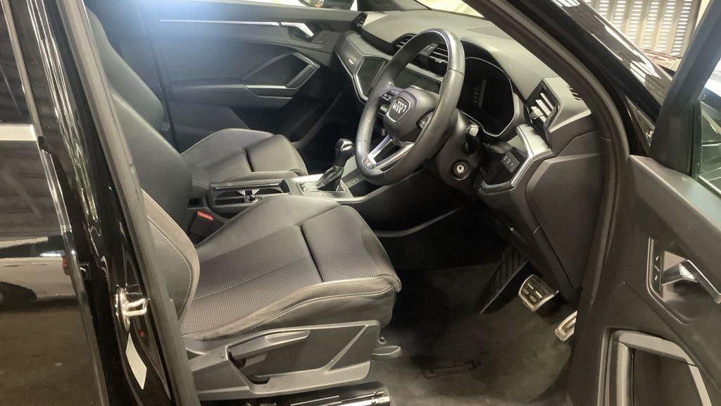 Used Audi Q3 2020 for sale - 77133216: Photo 2