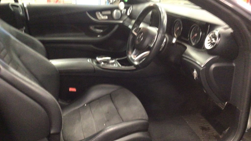 Used Mercedes-Benz E Class 2018 for sale - 77749017: Photo 2