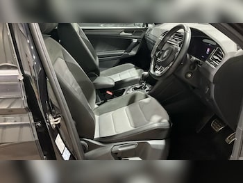 Used Volkswagen Tiguan 2017 for sale - 75801031: Photo