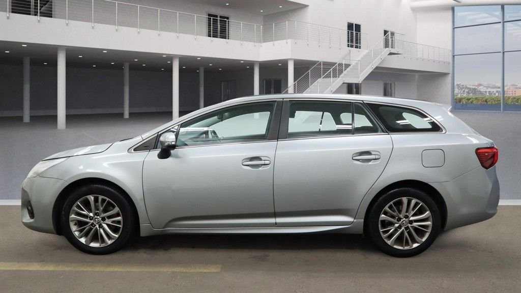 Used Toyota Avensis 2017 for sale - 76731262: Photo 18