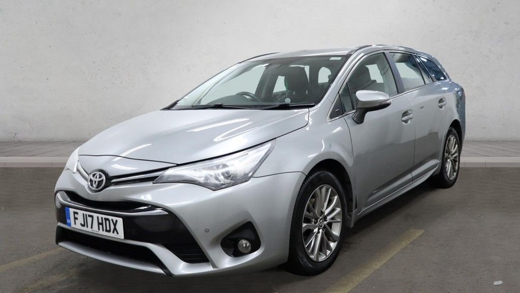 Used Toyota Avensis 2017 for sale - 76731262: Photo 2
